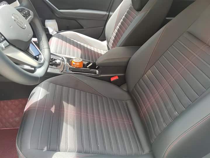 Фото 9 - Volkswagen Lavida