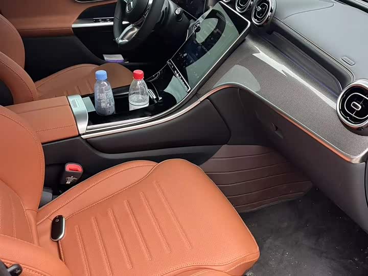 Mercedes-Benz GLC-Class 2026 2026款 GLC 260 L 4MATIC 经典版