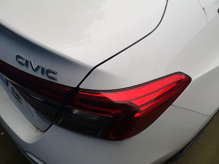 Фото 8 - Honda Civic