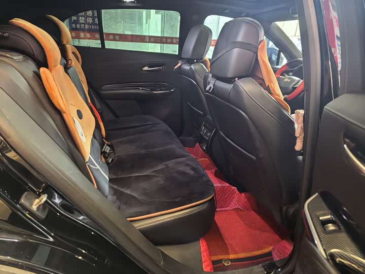 Фото 4 - Cadillac XT4
