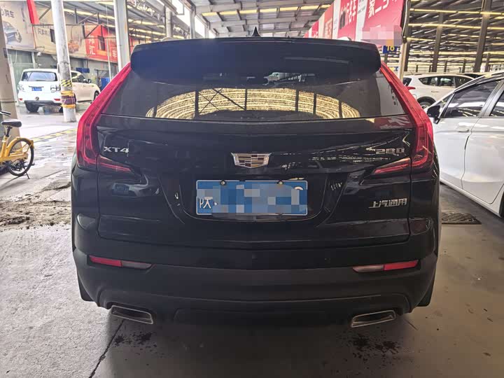 Фото 7 - Cadillac XT4