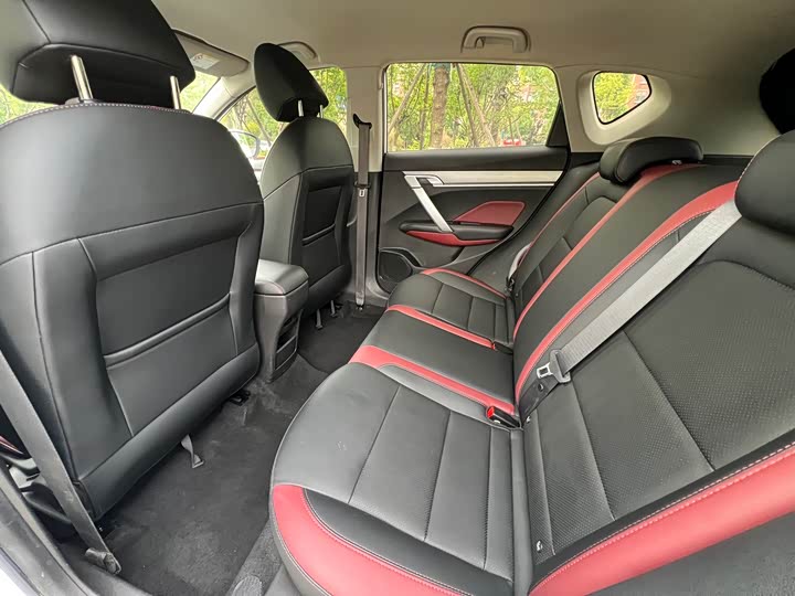 Geely Coolray 2020 2020款 240T 手动箭手