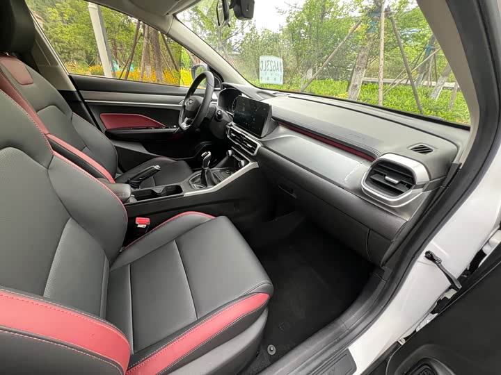 Geely Coolray 2020 2020款 240T 手动箭手