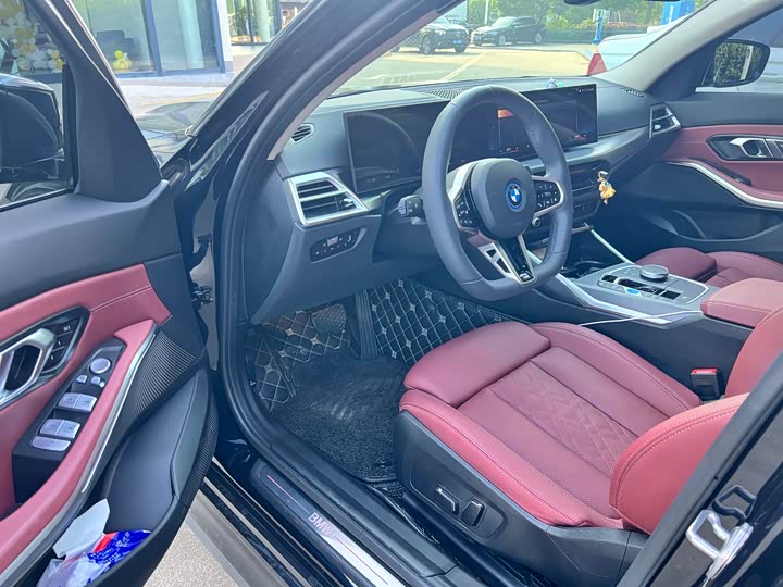 Фото 2 - BMW i3