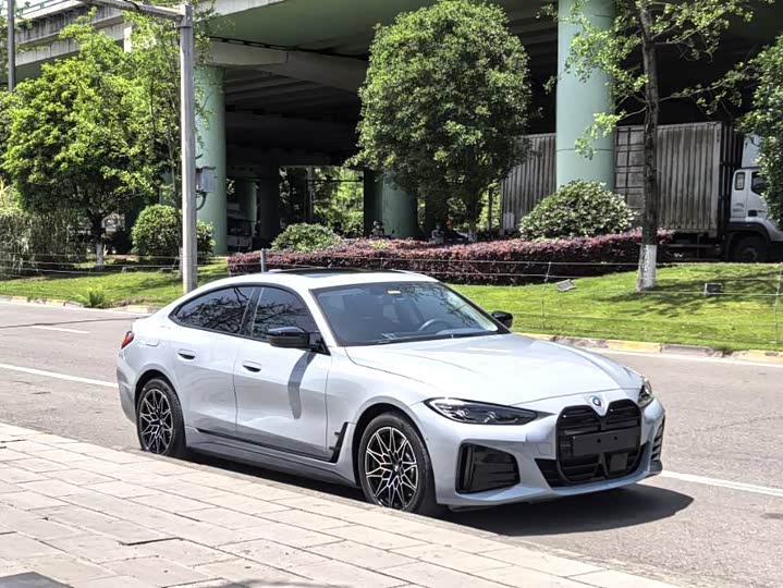 2023 BMW i4