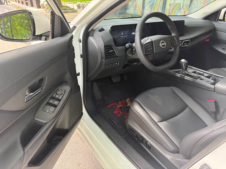 Nissan Sylphy 2026 2026款 1.6L CVT 旗舰版