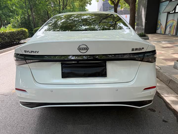 Nissan Sylphy 2026 2026款 1.6L CVT 旗舰版