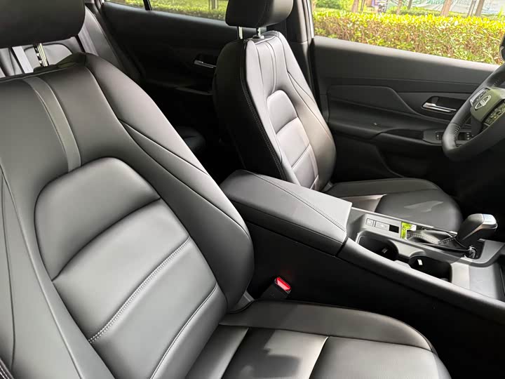 Nissan Sylphy 2026 2026款 1.6L CVT 旗舰版