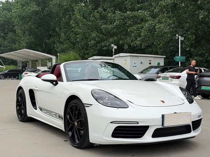 2023 Porsche 718
