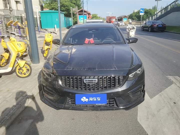 Фото 2 - Geely Preface