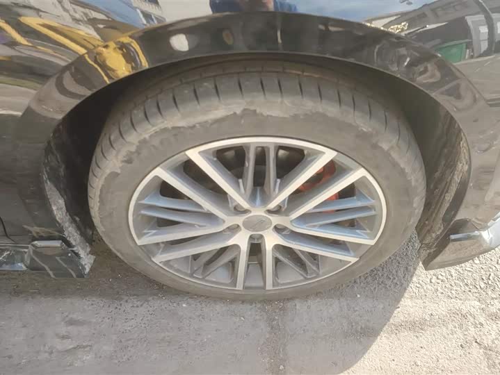 Фото 6 - Geely Preface
