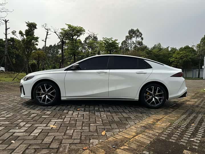 Zdjęcie 9 - GAC Trumpchi Empow R