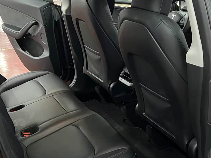 Tesla Model Y 2022 2022款 改款 后轮驱动版