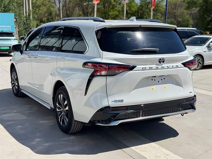2026 Toyota Granvia