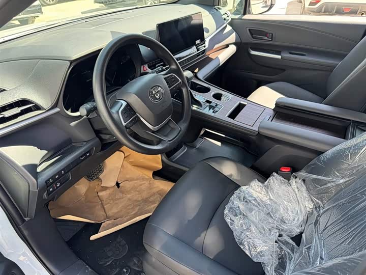Toyota Granvia 2026 2026款 2.5L混动 豪华版