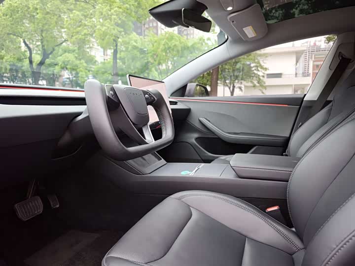 Tesla Model 3 2025 2025款 后轮驱动版