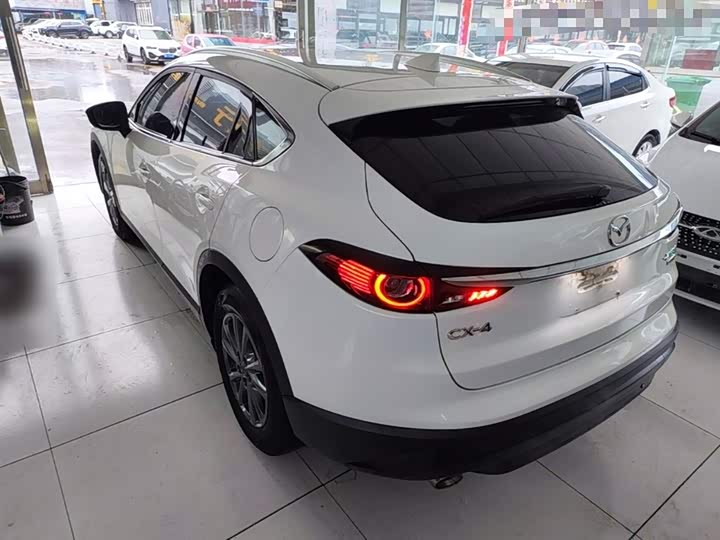 Mazda CX-4 2021 2021款 2.0L 自动两驱蓝天品位版