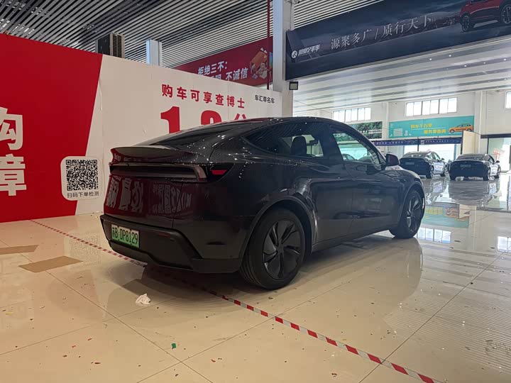 Tesla Model Y 2025 2025款 后轮驱动 首发版