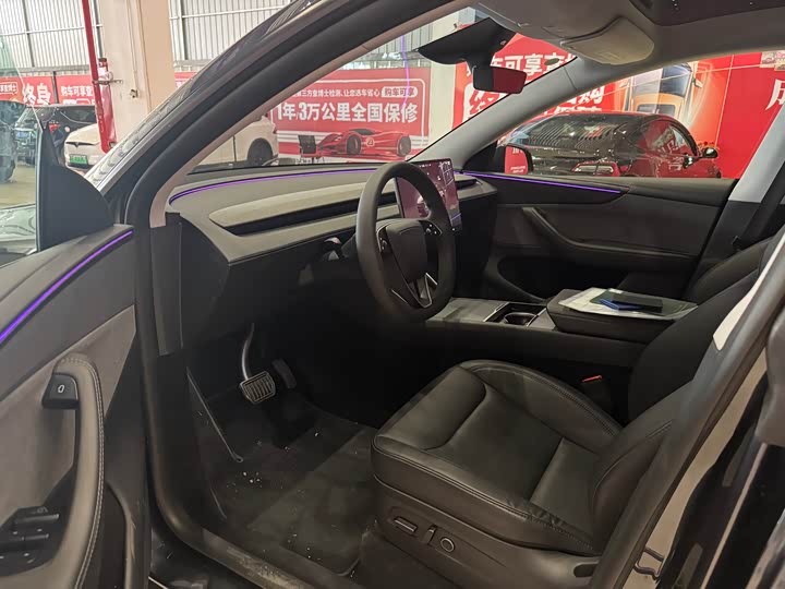 Tesla Model Y 2025 2025款 后轮驱动 首发版