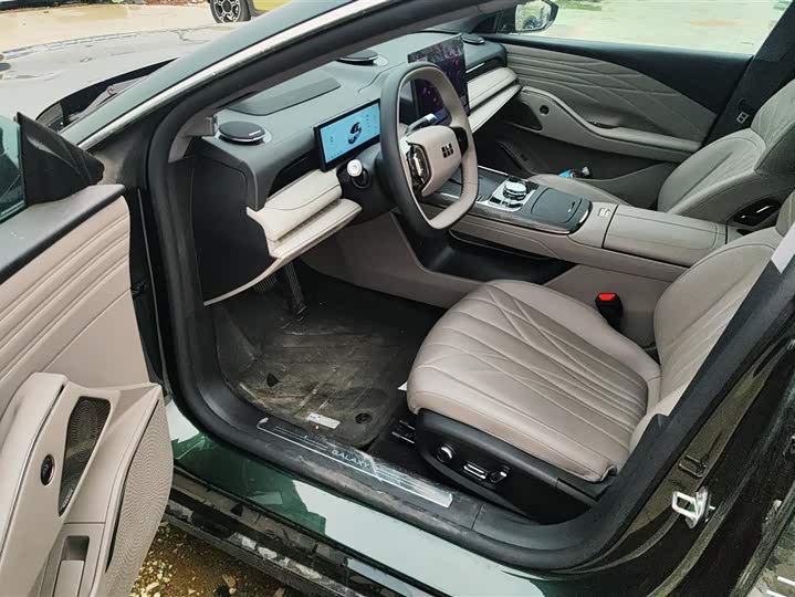 Geely Galaxy Starshine 8 EM-i 2025 2025款 130km EM-P 星舰版
