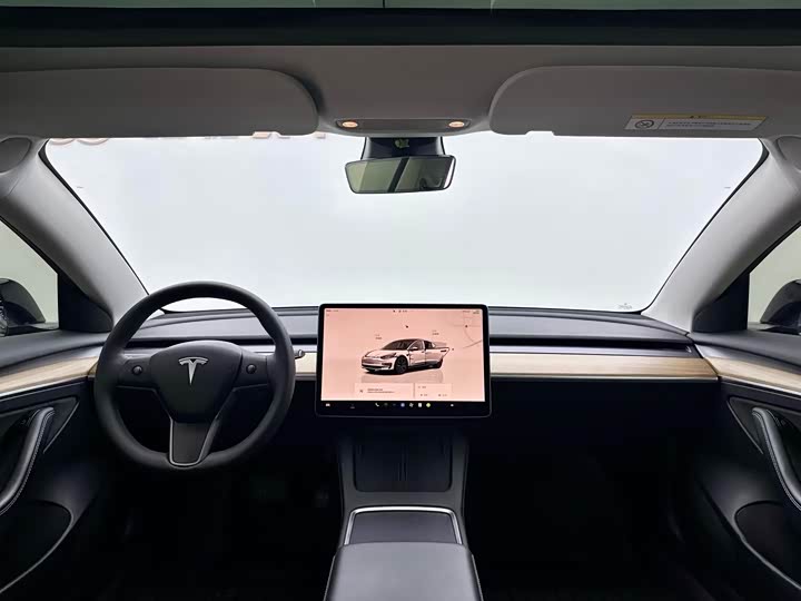 Photo 5 - Tesla Model 3