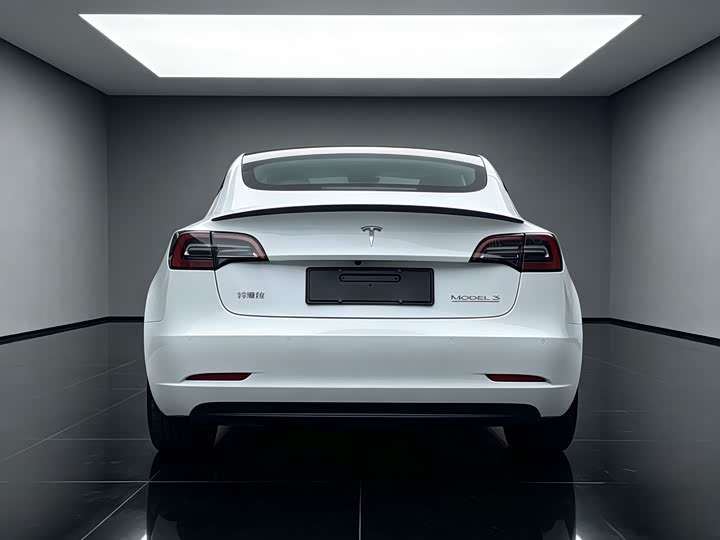 Photo 9 - Tesla Model 3