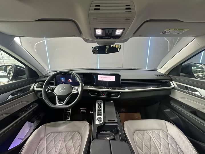 Volkswagen Tavendor 2024 2024款 380TSI 四驱R-Line巡游版