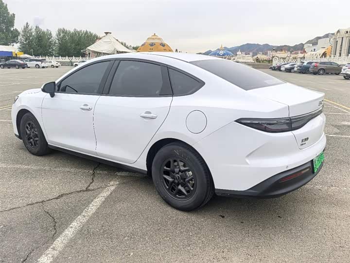BYD Seal 05 DM-i Hybrid 2025 2025款 DM-i 智驾版 55KM豪华型