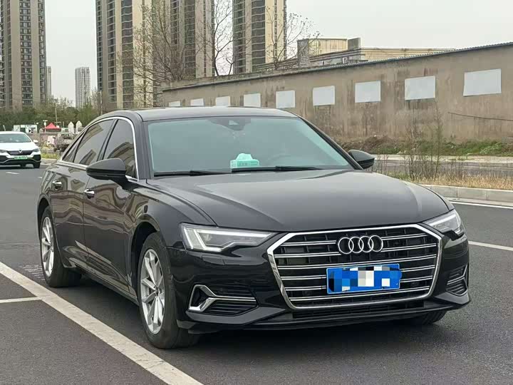 Фото 3 - Audi A6L