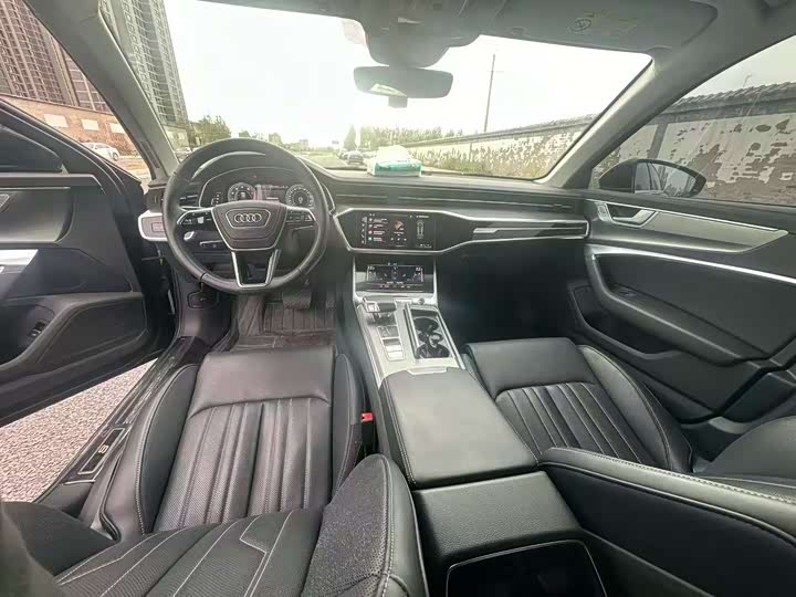 Фото 5 - Audi A6L