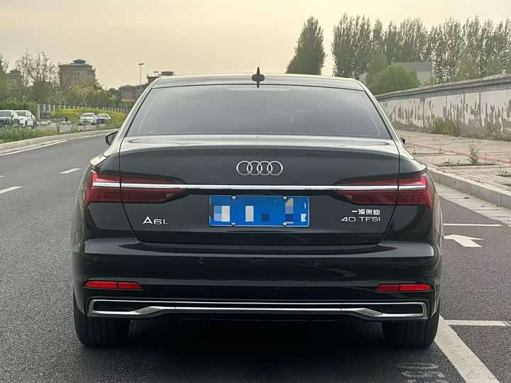 Фото 8 - Audi A6L