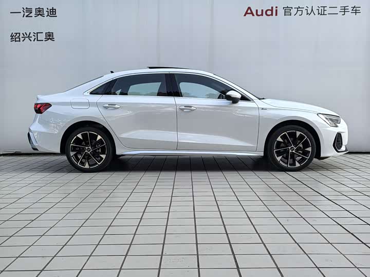 Audi A3 2026 2026款 A3L Limousine 35TFSI 飞驰尊享型