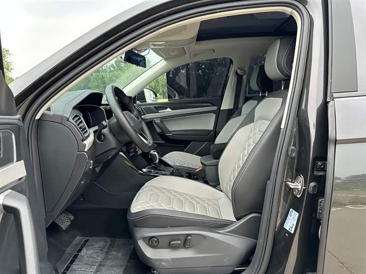 Volkswagen Tayron 2024 2024款 330TSI 两驱豪华Plus进阶版