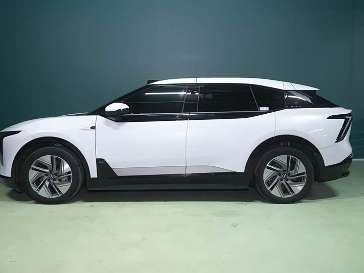 HiPhi Y 2023 2023款 560km 先锋版