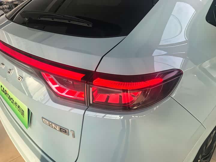Фото 2 - Honda e:NP1