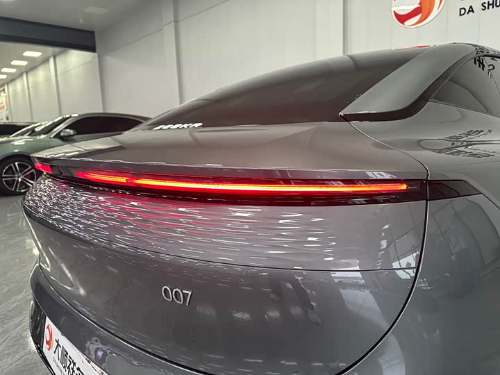 Zeekr 007 2025 2025款 后驱智驾版 75kWh