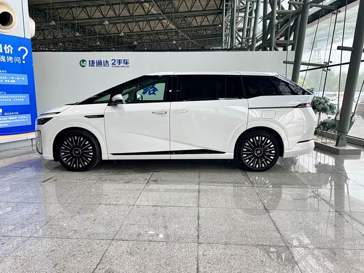 XPeng X9 2026 2026款 增程 1602 Ultra