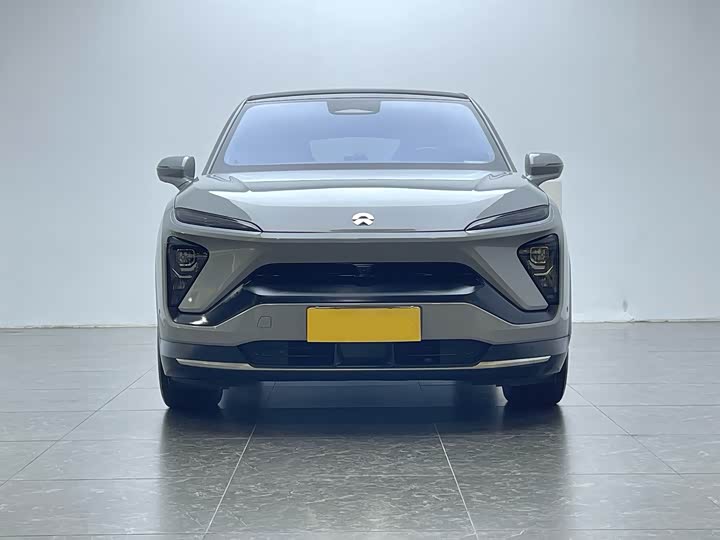 Фото 2 - Nio EC6