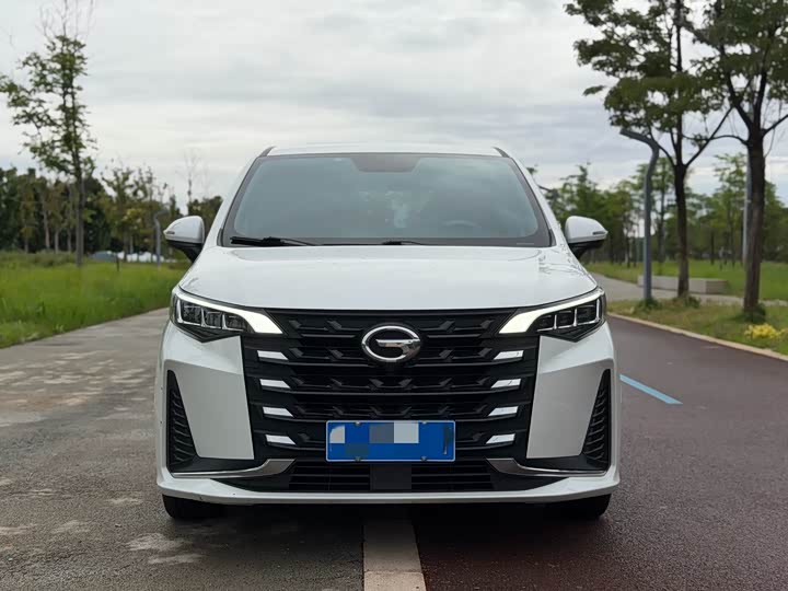 Фото 2 - GAC Trumpchi M6