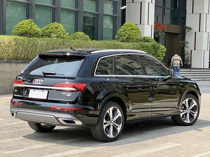 Audi Q7 2021 2021款 55 TFSI quattro S line尊贵型