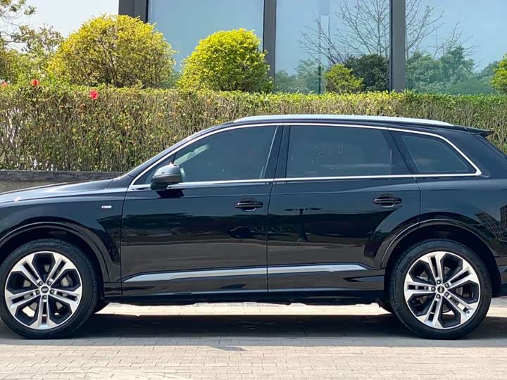 Audi Q7 2021 2021款 55 TFSI quattro S line尊贵型