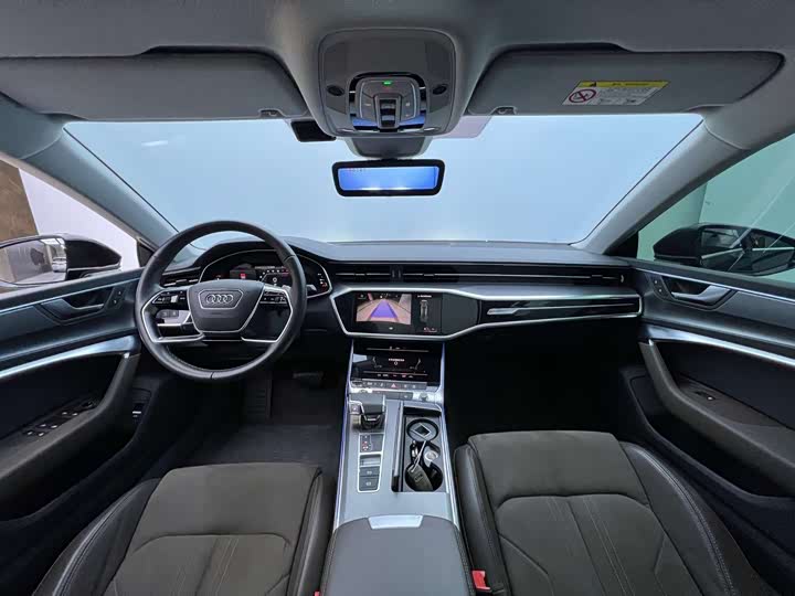 Фото 7 - Audi A7L