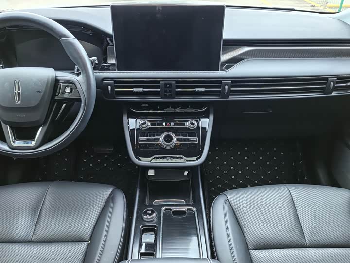 Фото 9 - Lincoln Corsair