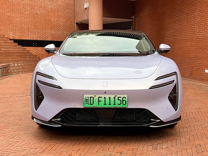 2025 Avatr 06