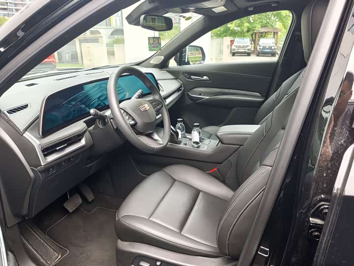 Cadillac XT4 2024 2024款 28T 两驱豪华型