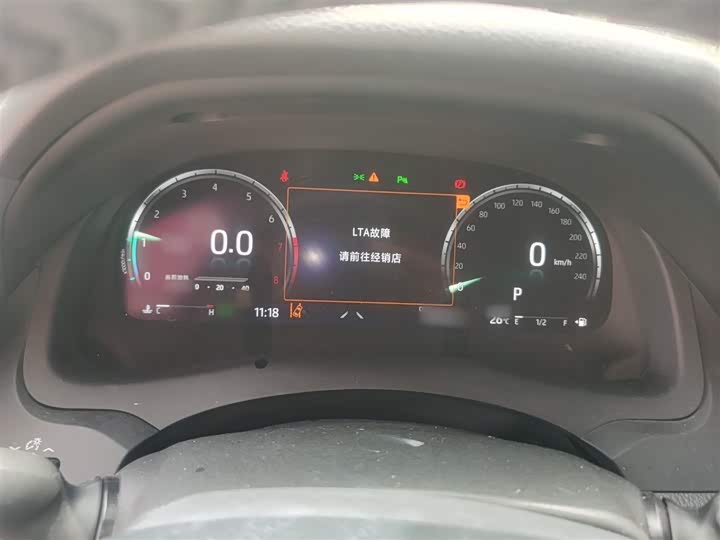 Фото 4 - Toyota Camry