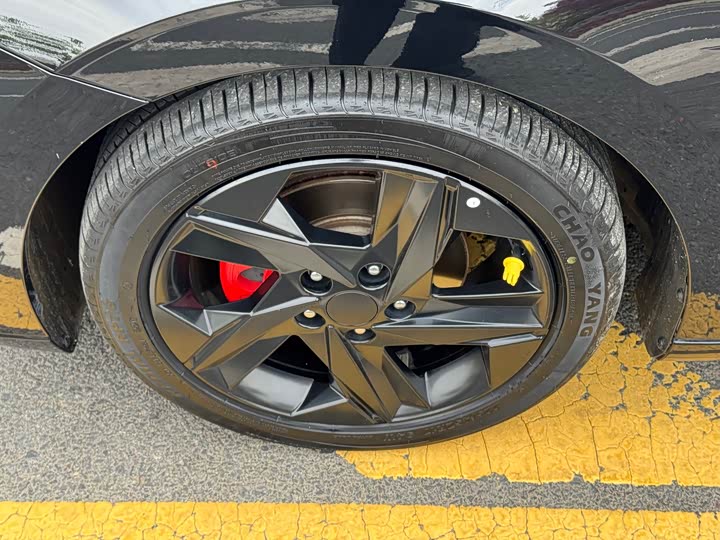 Фото 4 - Hyundai Elantra N line
