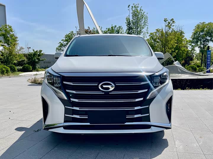 Zdjęcie 2 - GAC Trumpchi M8