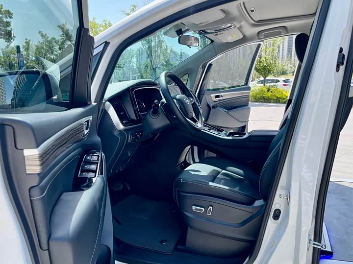 Zdjęcie 9 - GAC Trumpchi M8