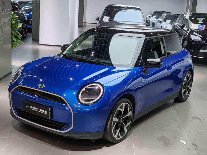 Фото 1 - Mini Cooper